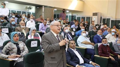 محافظ المنيا يشهد جلسة المشاركة المجتمعية للمشروعات المقرر إدراجها بملوي
