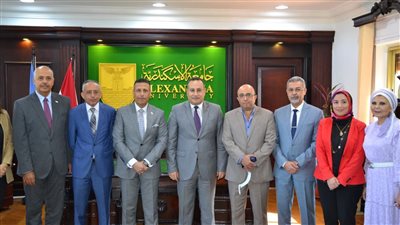 رئيس جامعة الإسكندرية يوقع بروتوكول تعاون مع إحدى شركات الزيوت 