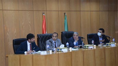 محافظ المنيا يتابع الموقف التنفيذي لمشروعات حياة كريمة 