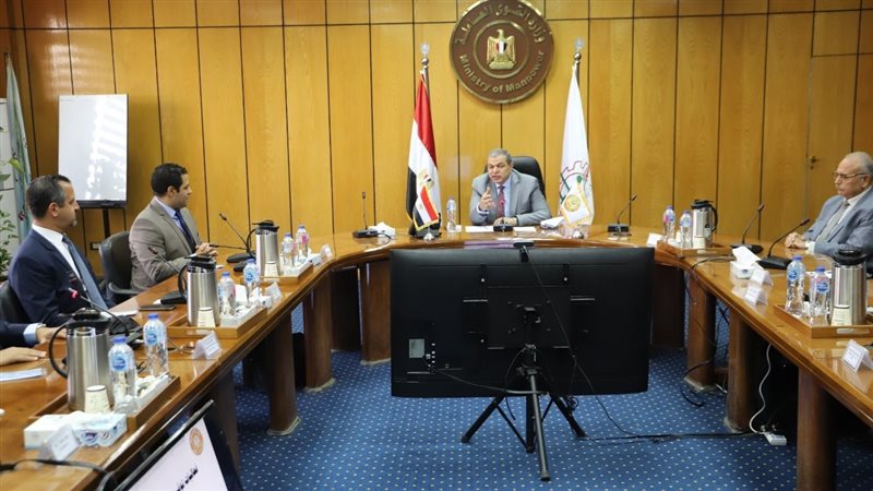 وزير القوى العاملة