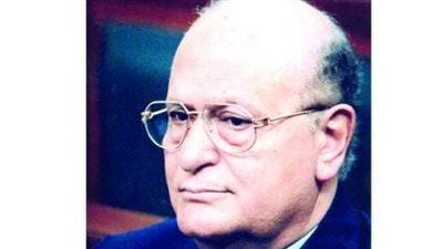 قيادات الداخلية ووزراء سابقون يشاركون فى جنازة حسن الألفي 