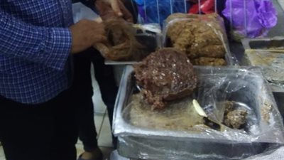 ضبط طن مواد غذائية ولحوم ودواجن غير صالحة للاستهلاك بالمنوفية