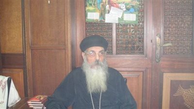 البابا تواضروس يعزي أسقف المنصورة في وفاة كاهن السيدة العذراء