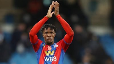 إلى الدوري السعودي أو التركي، زاها يودع جماهير كريستال بالاس 