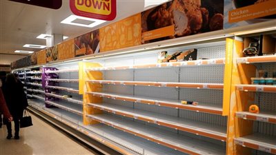 رعب كورونا.. الصينيون يفرغون المحال التجارية من البضائع |فيديو