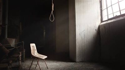 فتاة تنهي حياتها شنقا داخل غرفة نومها بمنشأة ناصر