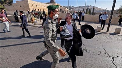 يهود يحتجون على صلاة النساء عند الحائط الغربي للمسجد الأقصى