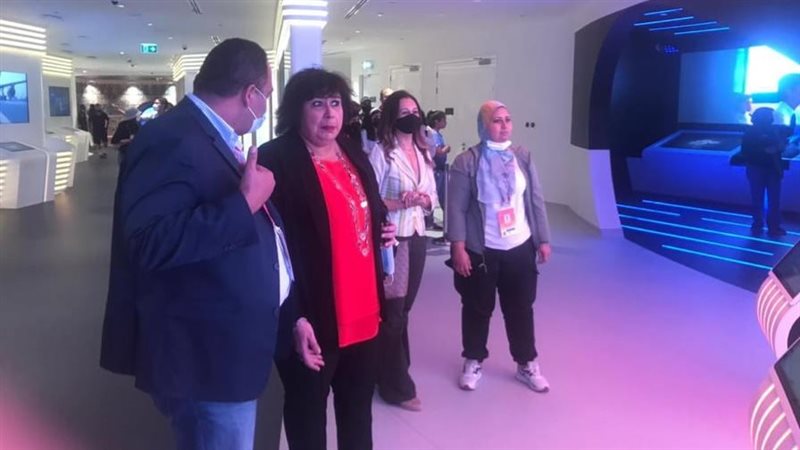 وزيرة الثقافة تزور