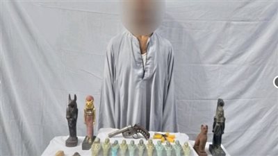 ضبط 63 قطعة أثرية بحوزة مزارع فى أسيوط 