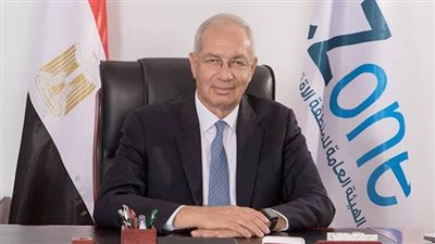 رئيس المنطقة الاقتصادية لقناة السويس يستعرض الصناعات المستهدفة بالسخنة وبورسعيد