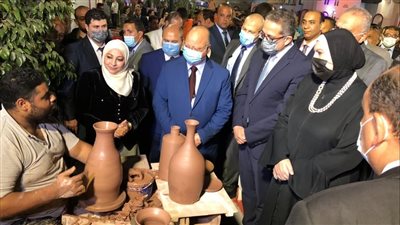 ٣ وزراء ومحافظ القاهرة يفتتحون تطوير قرية الفواخير| صور