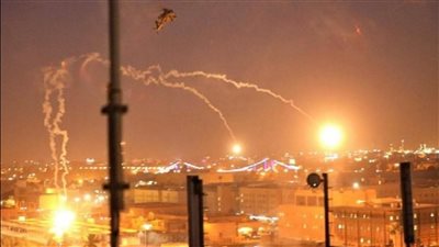 بصاروخ كاتيوشا.. إصابات بعد استهداف منزل رئيس الوزراء العراقي