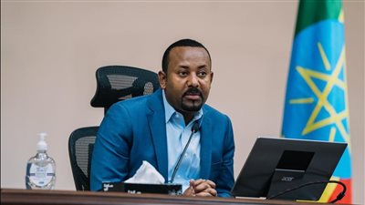 آبي أحمد يرتكب جريمة حرب.. يجبر الأطفال على القتال في إثيوبيا| فيديو