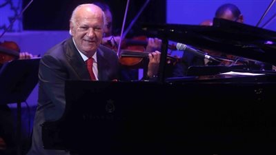 عمر خيرت نجم الليلة التاسعة لمهرجان الموسيقى العربية 30