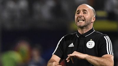 مدرب الجزائر: بونجاح مرشح للانضمام إلى برشلونة