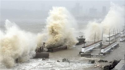 بعد الحديث عن غرق المدن الساحلية.. الفيضانات تضرب هذه الدولة