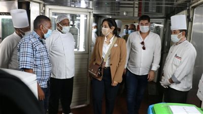 نائبة وزير السياحة تتفقد تطبيق إجراءات السلامة الصحية بفنادق الأقصر 