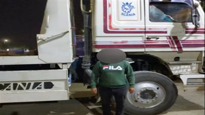 القبض على بطل فيديو قيادة سيارة نقل عكس الاتجاه بمحور الأوتوستراد