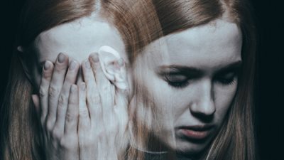 يسبب تقلبات مزاجية شديدة.. كل ما تريد معرفته عن الاضطراب ثنائي الاستقطاب