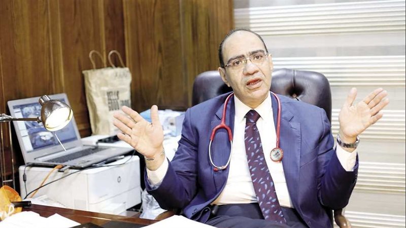  الدكتور حسام حسني،