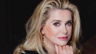 نجمة السينما الفرنسية كاترين دينوف ضيفة مهرجان البحر الأحمر السينمائي