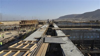 تنفيذ 153 مشروع صرف صحي بأسيوط بتكلفة 15 مليار جنيه 