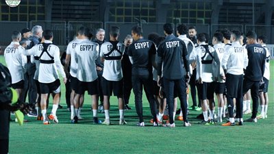 تدريبات استشفائية لـ صلاح.. منتخب مصر يؤدي مرانه الأخير قبل السفر إلى أنجولا | صور