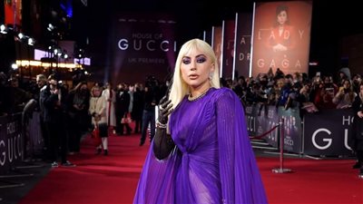 وصول ليدي جاجا لـ ريد كاربت العرض الأول لـ House of Gucci