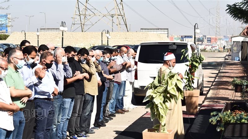 تشييع جثمان الفنان