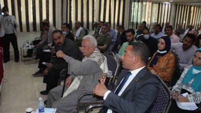عقد جلسة تشاور لمناقشة مقترحات الخطة الاستثمارية في ساحل سليم بأسيوط
