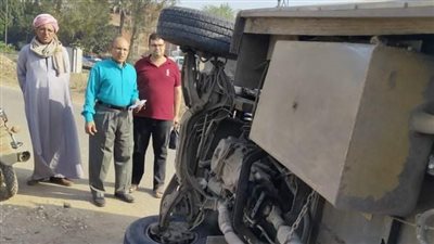 النيابة تعاين موقع إصابة 7 أشخاص في انقلاب سيارة بطوخ | صور