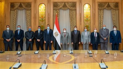 وزير الإنتاج الحربي يناقش مع سفير مصر بالنيجر سبل التعاون بين البلدين | صور