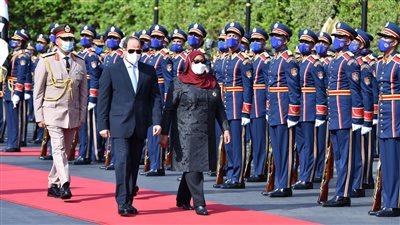  شاهد.. السيسي يستقبل رئيسة تنزانيا بقصر الاتحادية