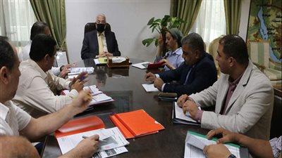 محافظ جنوب سيناء يترأس اجتماع مجلس إدارة صندوق الإسكان الاقتصادي 