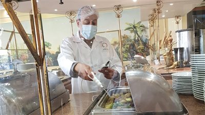 5 شركات دولية تبدأ مراجعة اشتراطات السلامة الصحية بالفنادق