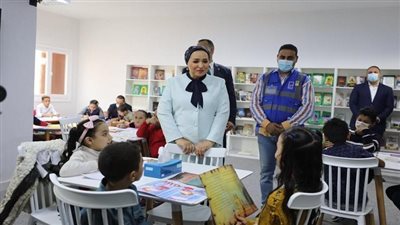 قرينة الرئيس تتفقد مشروعات قرية شما وتوزع الهدايا على الأطفال