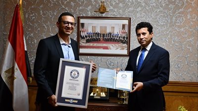 بعد دخوله موسوعة جينيس.. وزير الرياضة يكرم على عبده