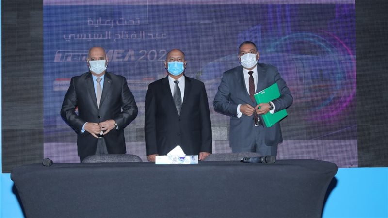 وزير النقل كامل الوزير