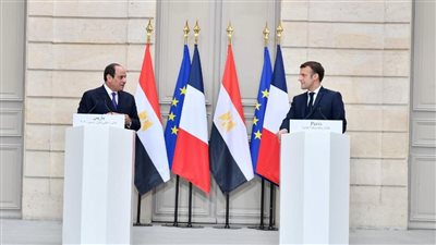 السيسي في باريس: قمة مصرية فرنسية لتعزيز العلاقات الثنائية والاستراتيجية في مختلف المجالات.. أزمات سد النهضة والشرق الأوسط والغذاء والطاقة أبرز الملفات