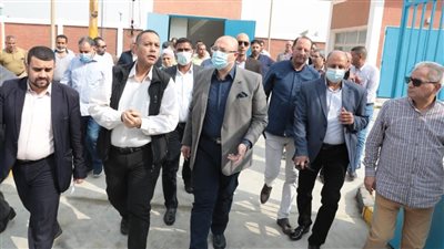 محافظ بني سويف يتفقد محطة صرف الإسكان الاجتماعي ببياض العرب
