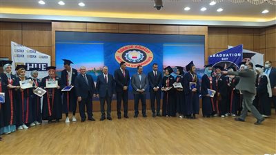 محافظ الدقهلية يكرم الطلاب المتفوقين والفائزين في المسابقات الأدبية 