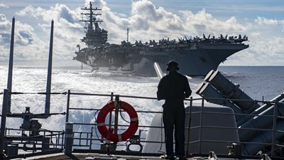 مناورة عسكرية في البحر الأحمر بمشاركة خليجية إسرائيلية أمريكية