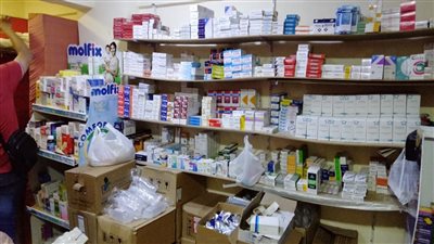 ضبط أدوية محظورة ومنشطات جنسية داخل مخزن وصيدلية بدون ترخيص في أسيوط