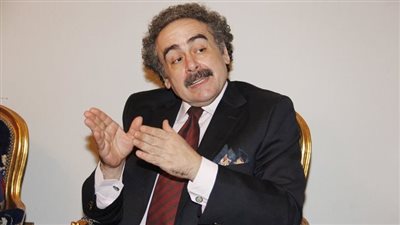 قيس بن سعيد لـ «رئيس الكتاب العرب»: يجب إعادة بناء المفاهيم الفكرية