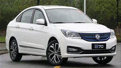 هشام توفيق: نشعر بالحزن بسبب توقف المفاوضات مع الصين لإنتاج السيارة الكهربائية