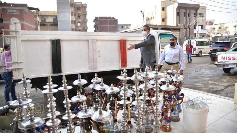  غلق مقهي 