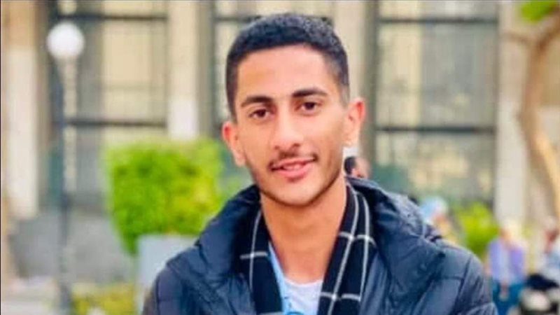 إنقلاب سيارة بالطريق