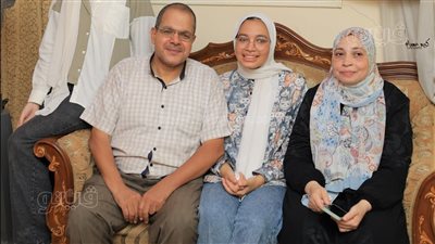 ندى الأولى على الجمهورية في الثانوية العامة: حققت حلمي وأصبحت الطبيبة الثالثة في الأسرة (فيديو)