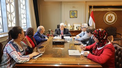 وزير التعليم العالي يبحث مع وفد بريطاني سُبل التعاون المشترك