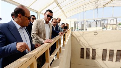 وزير الإسكان يتفقد سير العمل بمشروع ترميم وكالة قايتباي بالجمالية بالقاهرة